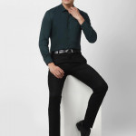 Men Green Slim Fit Solid Formal Shirt