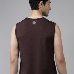 Men Maroon with Melange Effect Solid Active Fit T-shirt